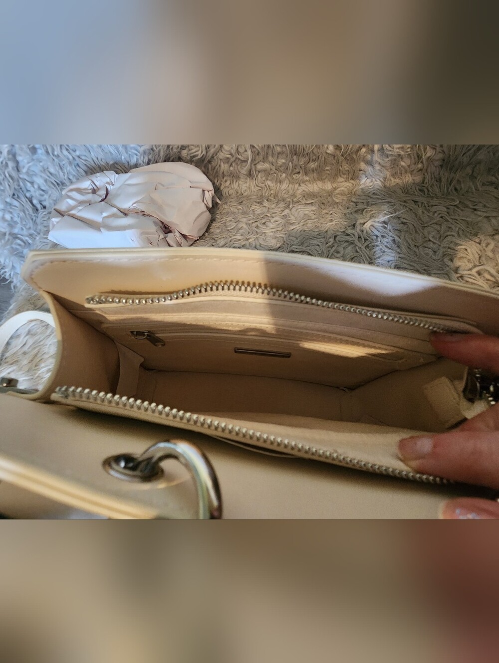 Steve Madden Bevelyn Purse- NWT- White Bag With Black Scarf - Picture 5 of 8
